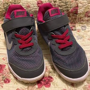 Girls Nike shoes… size 12